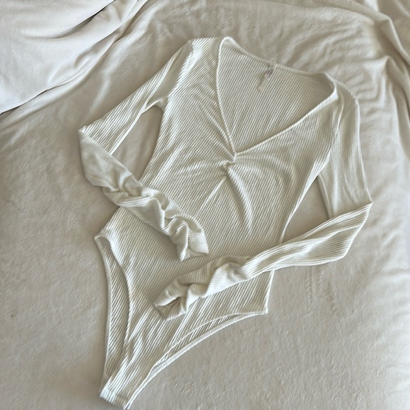 Free People Intimately Long Sleeve Low Cut Ribbed Bodysuit - Picture 1 of 10